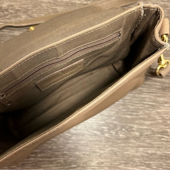 Vintage Etienne Aigner Tan Leather Crossbody Bags - Picture 8 of 8